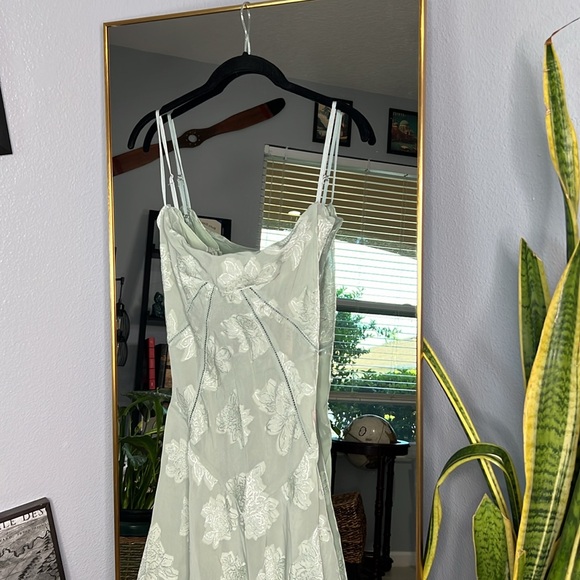 green emerald velvet dress Molinari Maxi- Pistachio